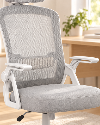 Dossier mesh et assise rembourrée de la chaise gris clair